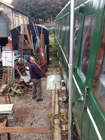 Henryk M0HTB and Andy G7KNA setting up the antenna at the buffet car