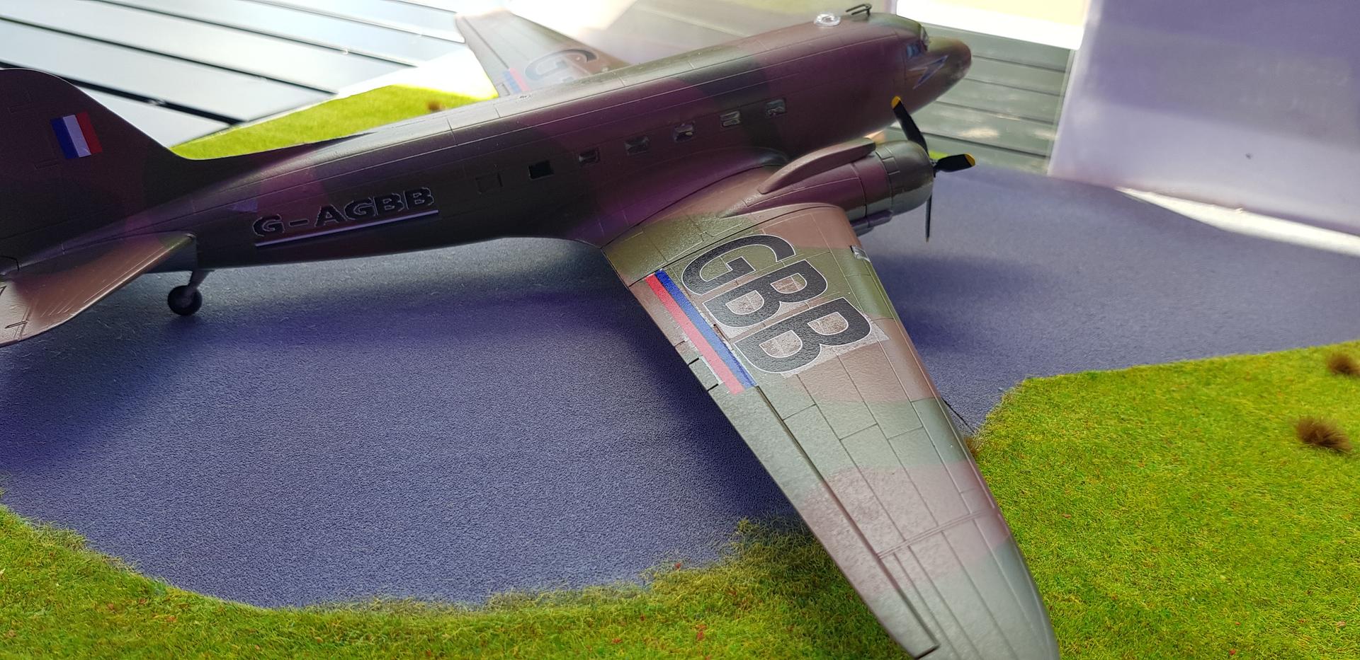 1:72 Scale Douglas DC-3