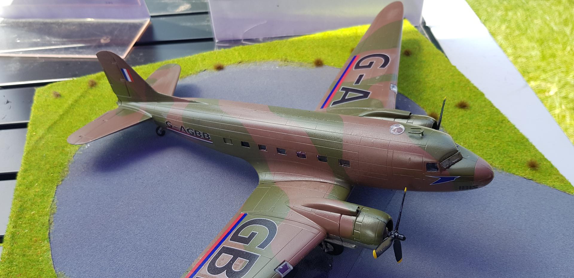 1:72 Scale Douglas DC-3