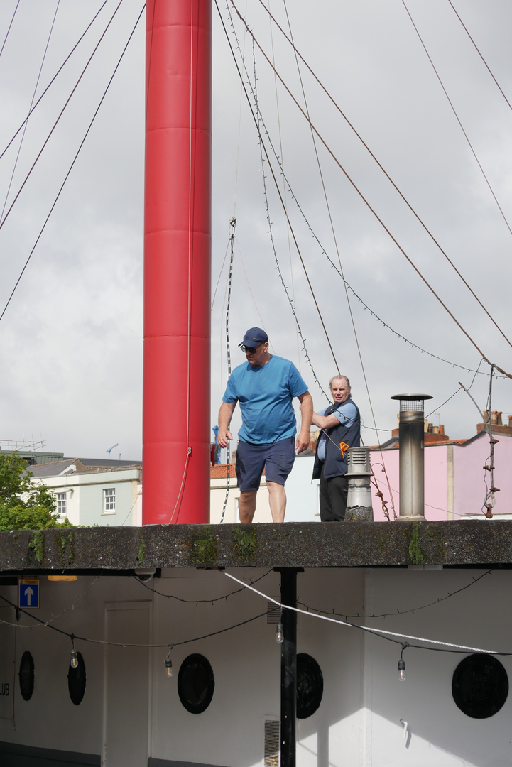 Erecting the doublet