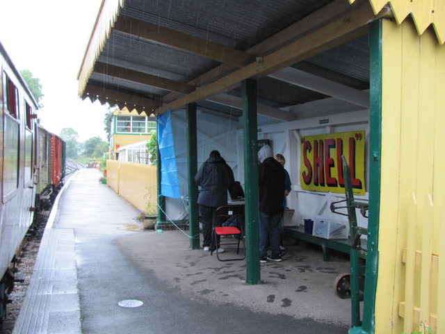 Wet and cold platform